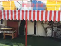 Kapal kontainer kanggo didol