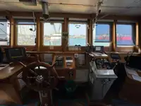 Kapal kontainer kanggo didol