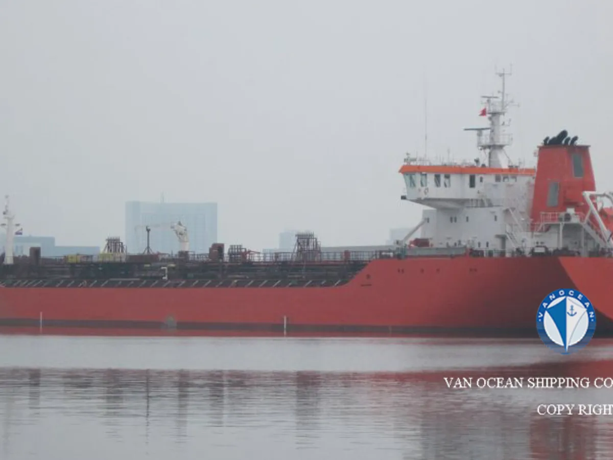 Kapal tanker minyak/bahan kimia kanggo didol