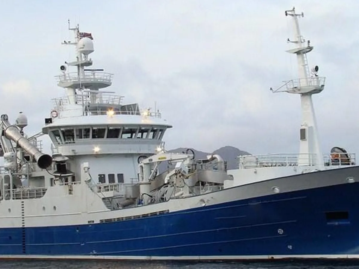 Kapal trawler kanggo didol