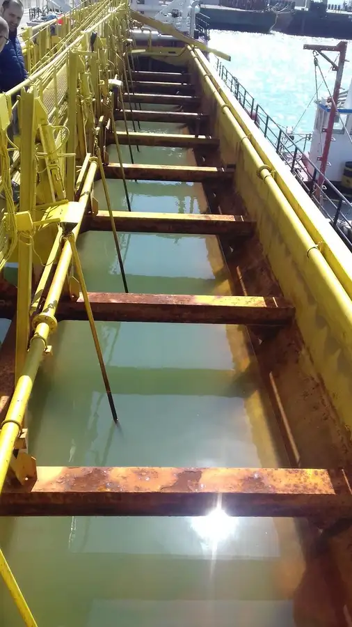 Kapal dredger kanggo didol