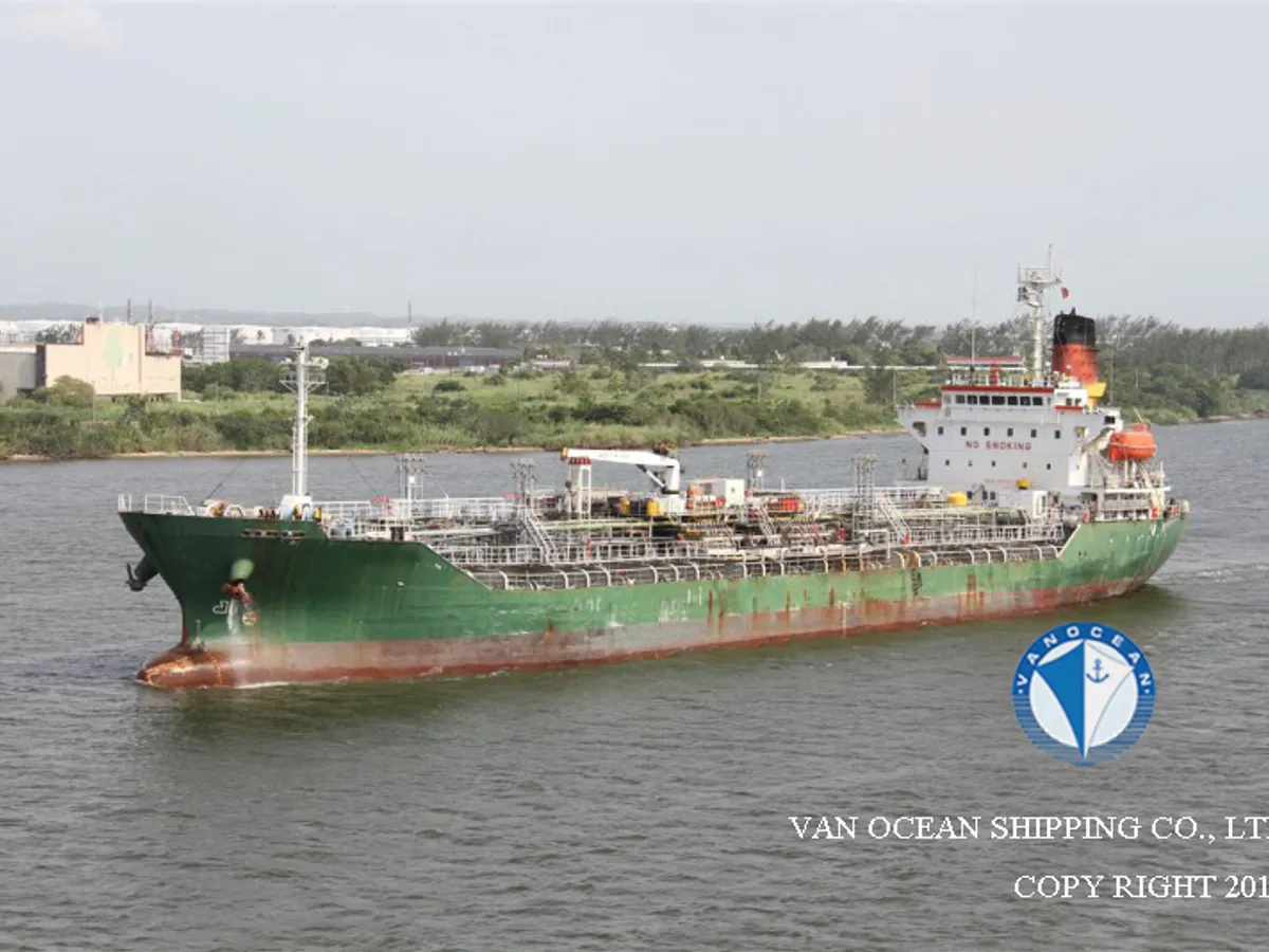 Kapal tanker minyak/bahan kimia kanggo didol