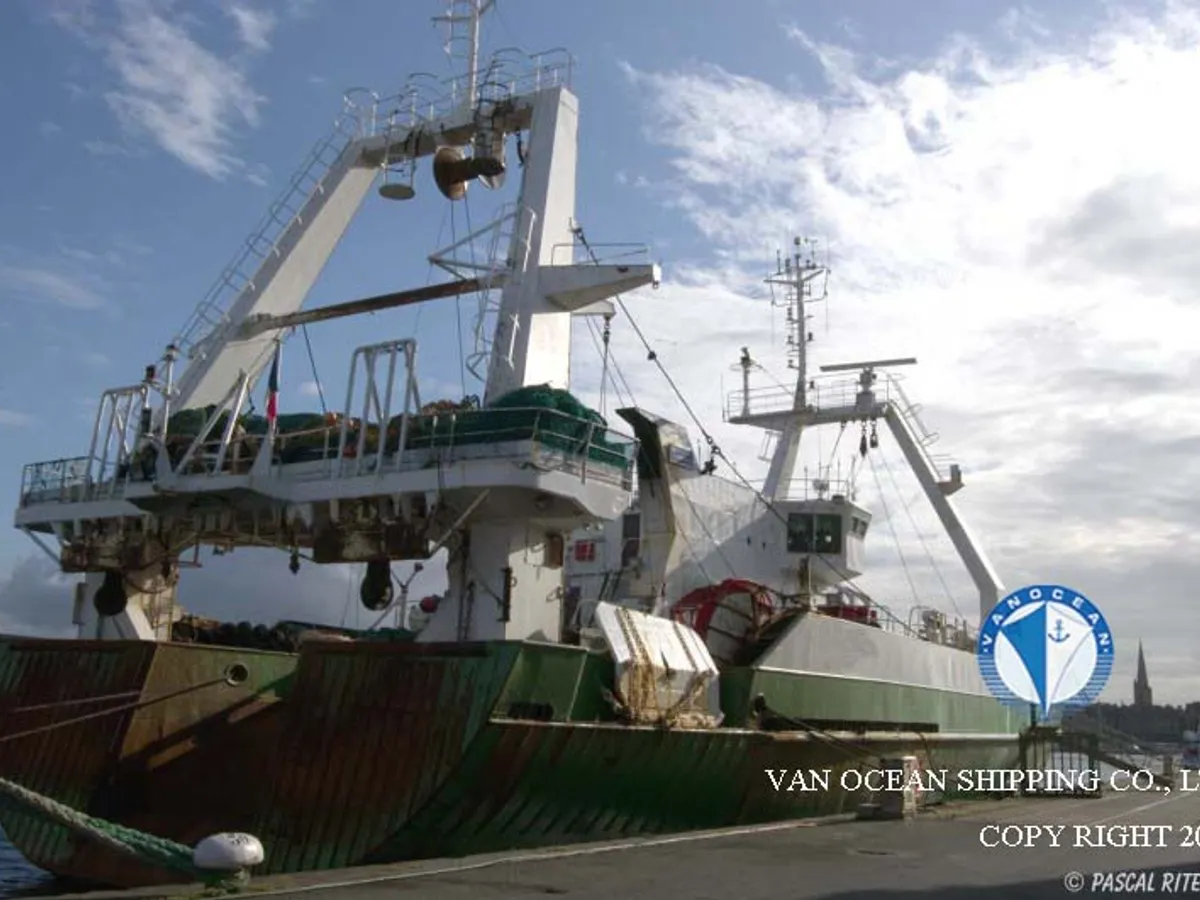 Kapal trawler kanggo didol