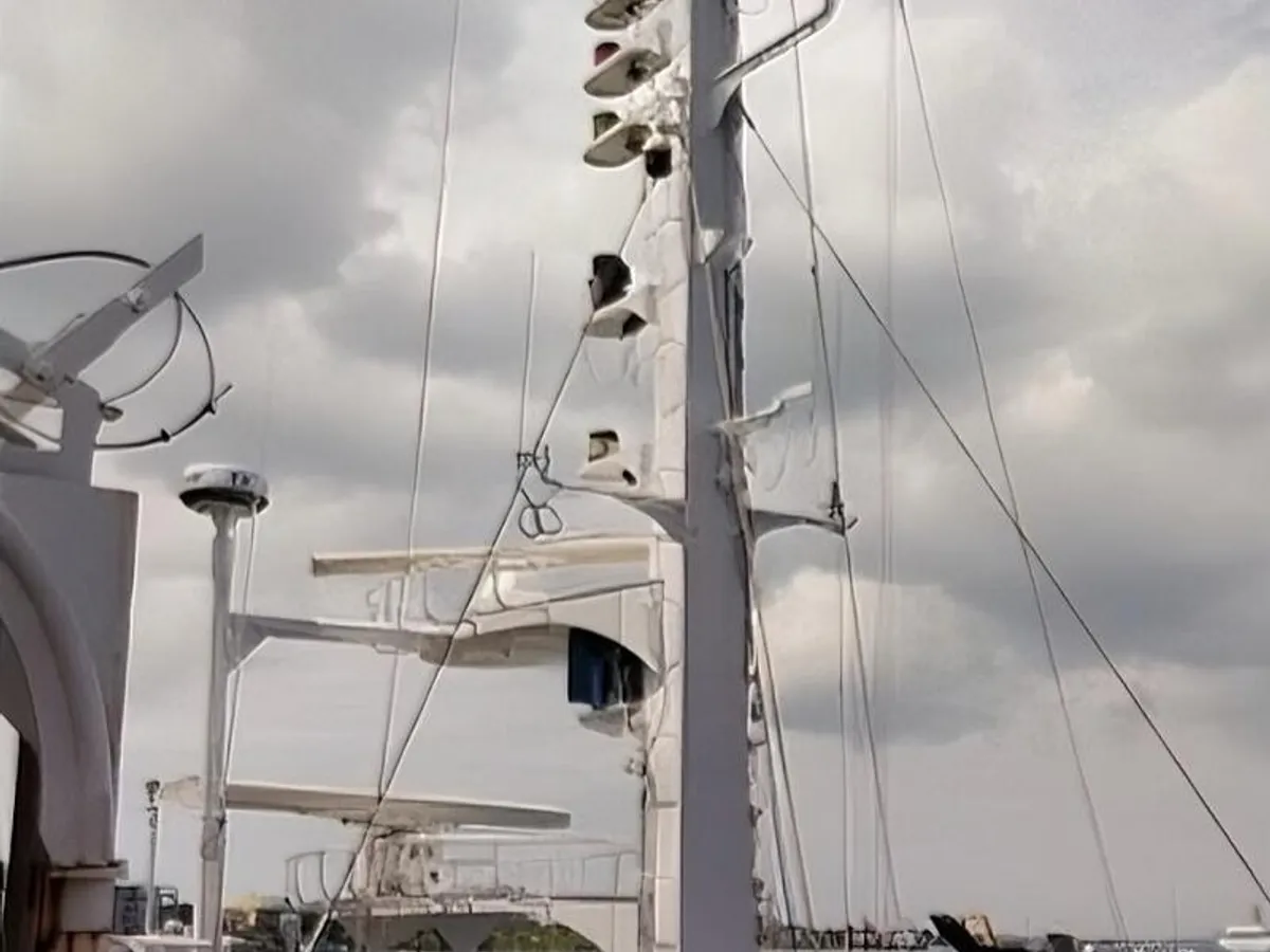 Kapal pasokan cepet (FSV) kanggo didol