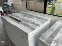 Katamaran kanggo didol