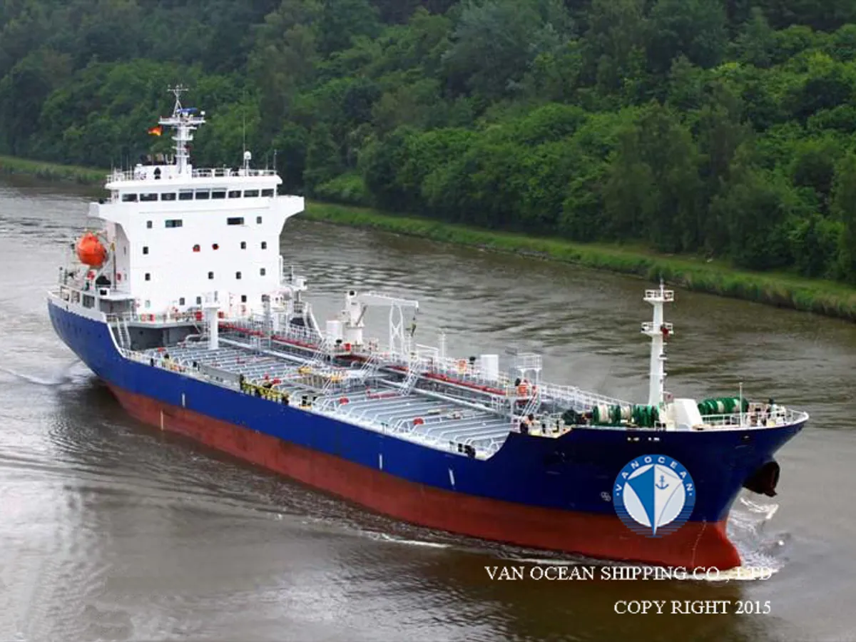 Kapal tanker minyak/bahan kimia kanggo didol