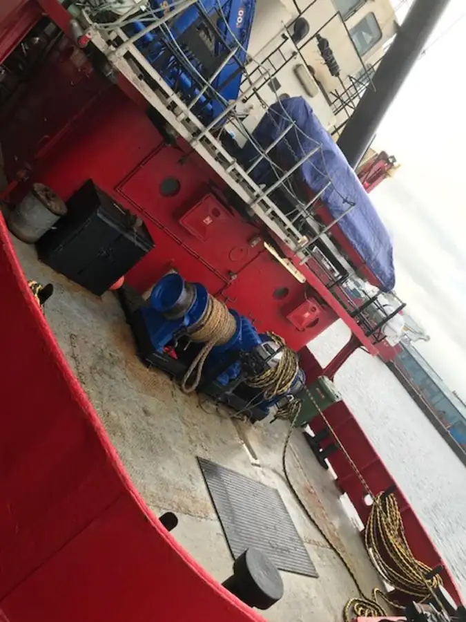 Kapal dredger kanggo didol