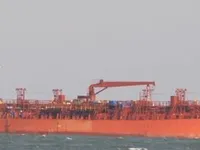 Kapal tanker minyak/bahan kimia kanggo didol
