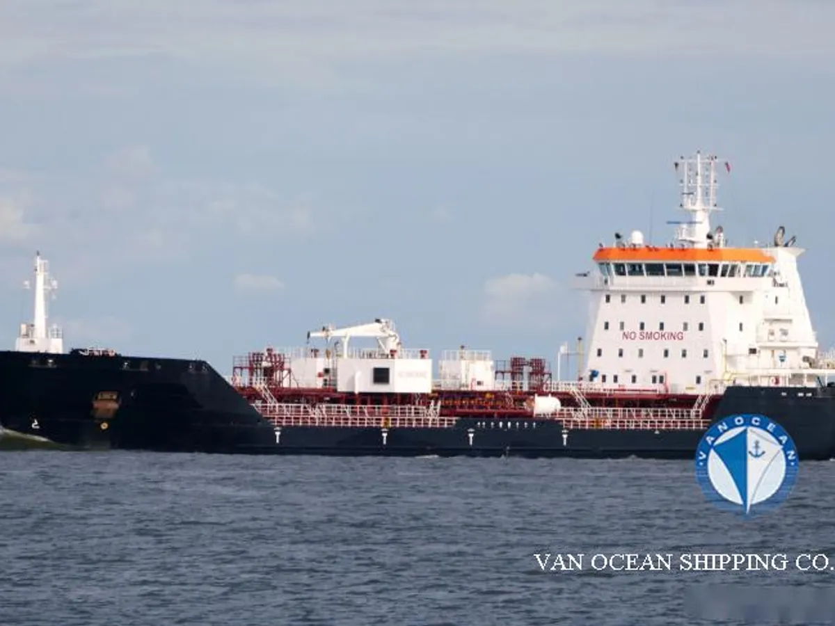 Kapal tanker minyak/bahan kimia kanggo didol