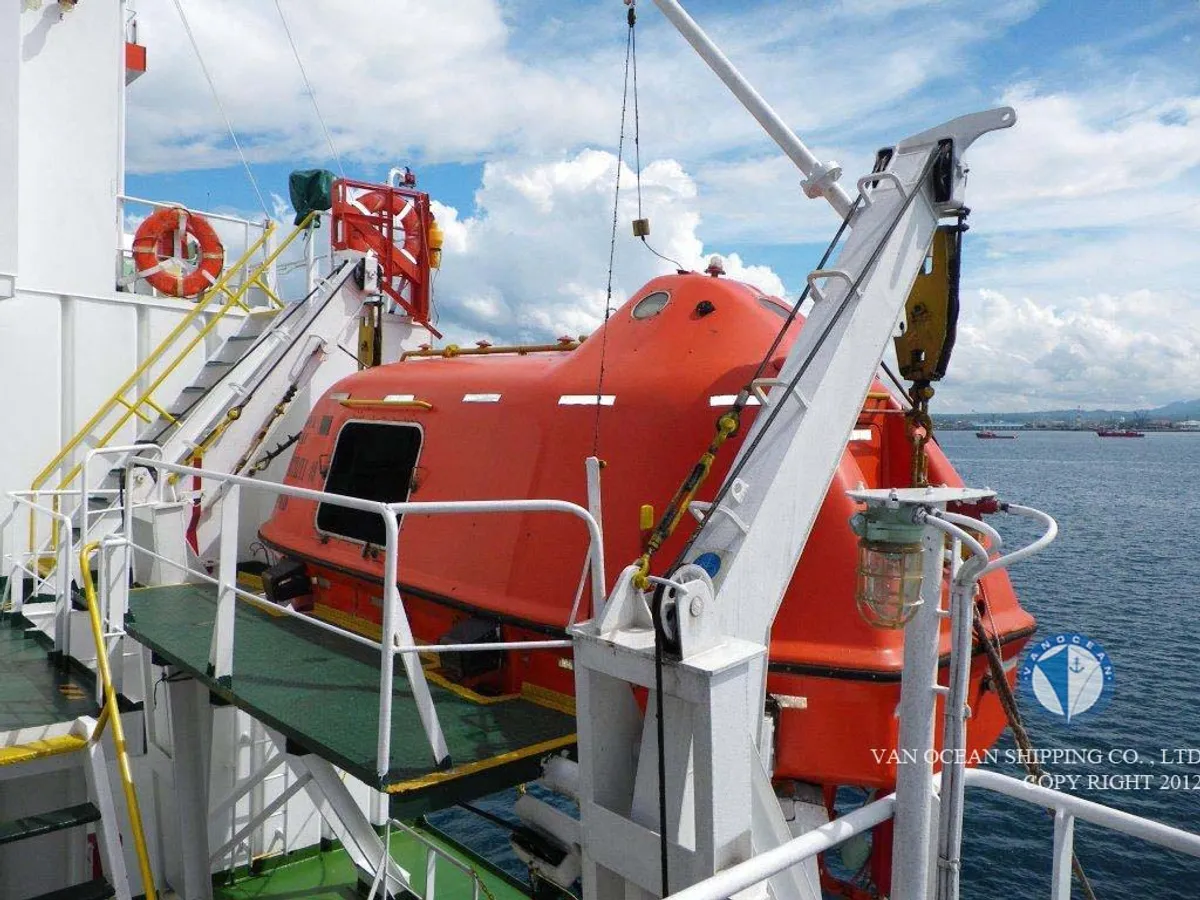 Kapal tanker minyak/bahan kimia kanggo didol