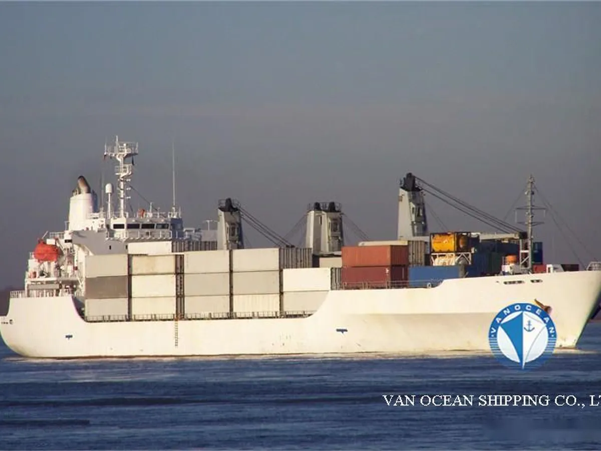 Kapal reefer kanggo didol