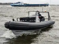 Kapal kontainer kanggo didol