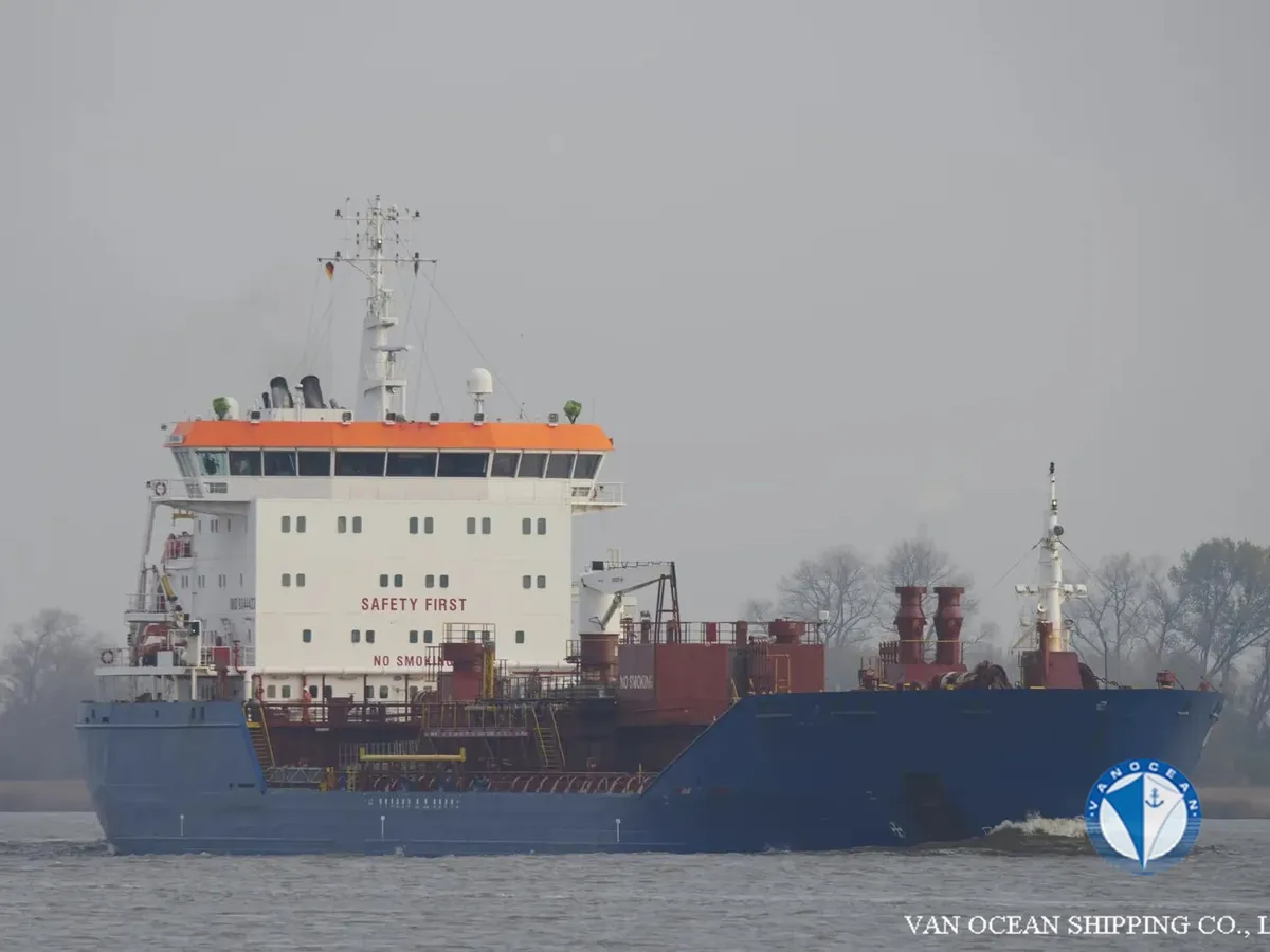 Kapal tanker minyak/bahan kimia kanggo didol