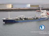 Kapal tanker minyak/bahan kimia kanggo didol