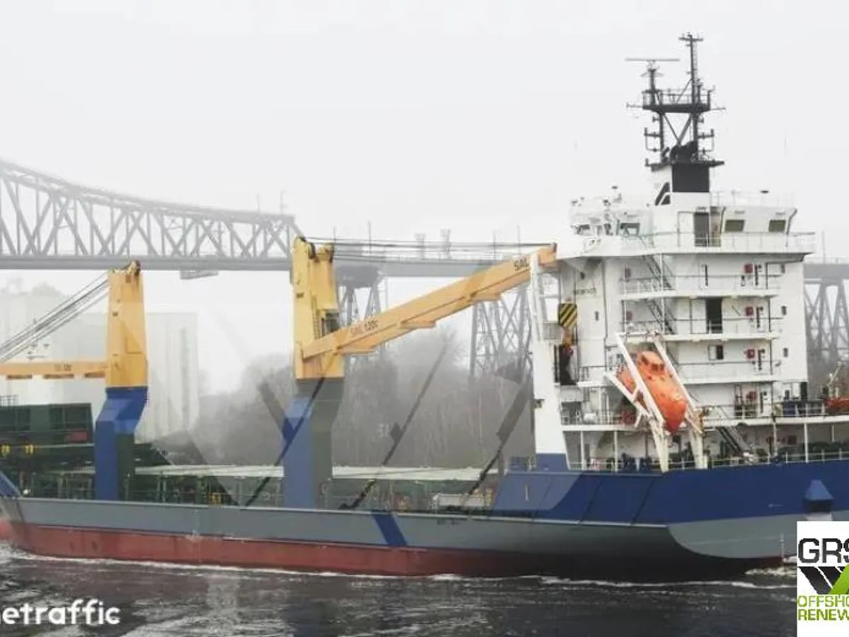 Kapal kargo garing kanggo didol
