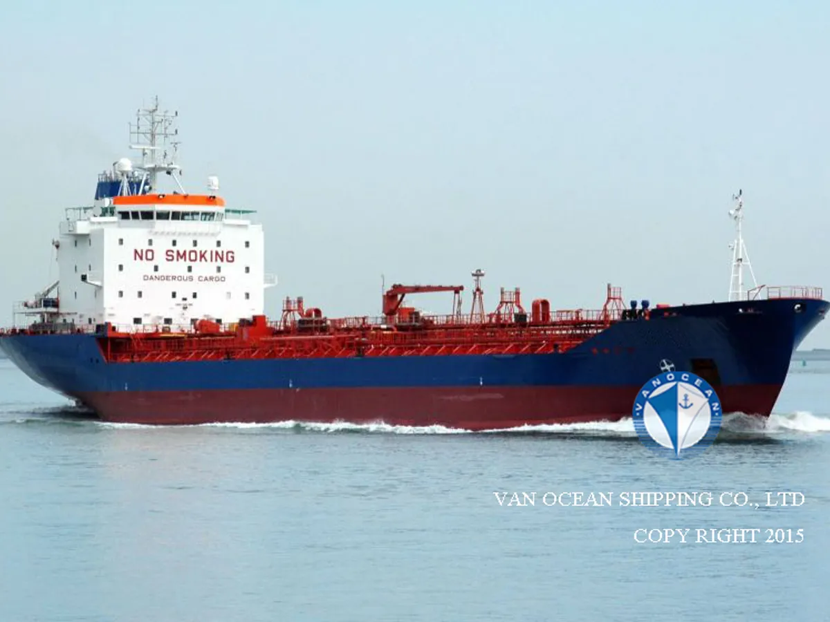 Kapal tanker minyak/bahan kimia kanggo didol