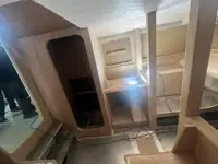 Kapal kerja kanggo didol