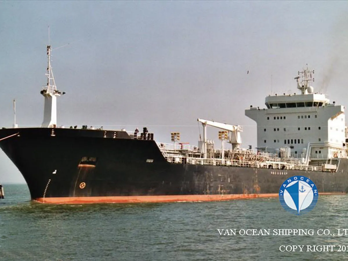 Kapal tanker minyak/bahan kimia kanggo didol