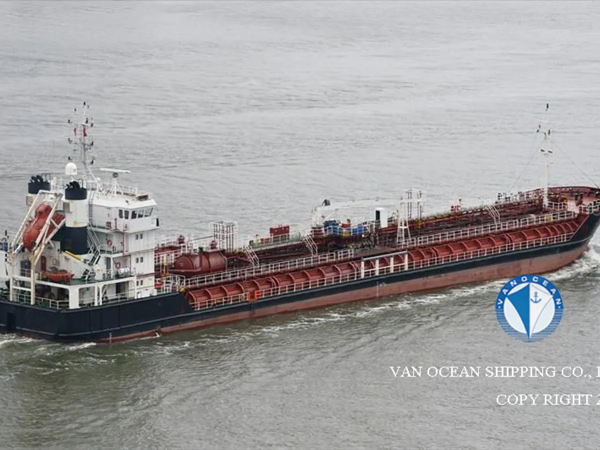 Kapal tanker minyak/bahan kimia kanggo didol