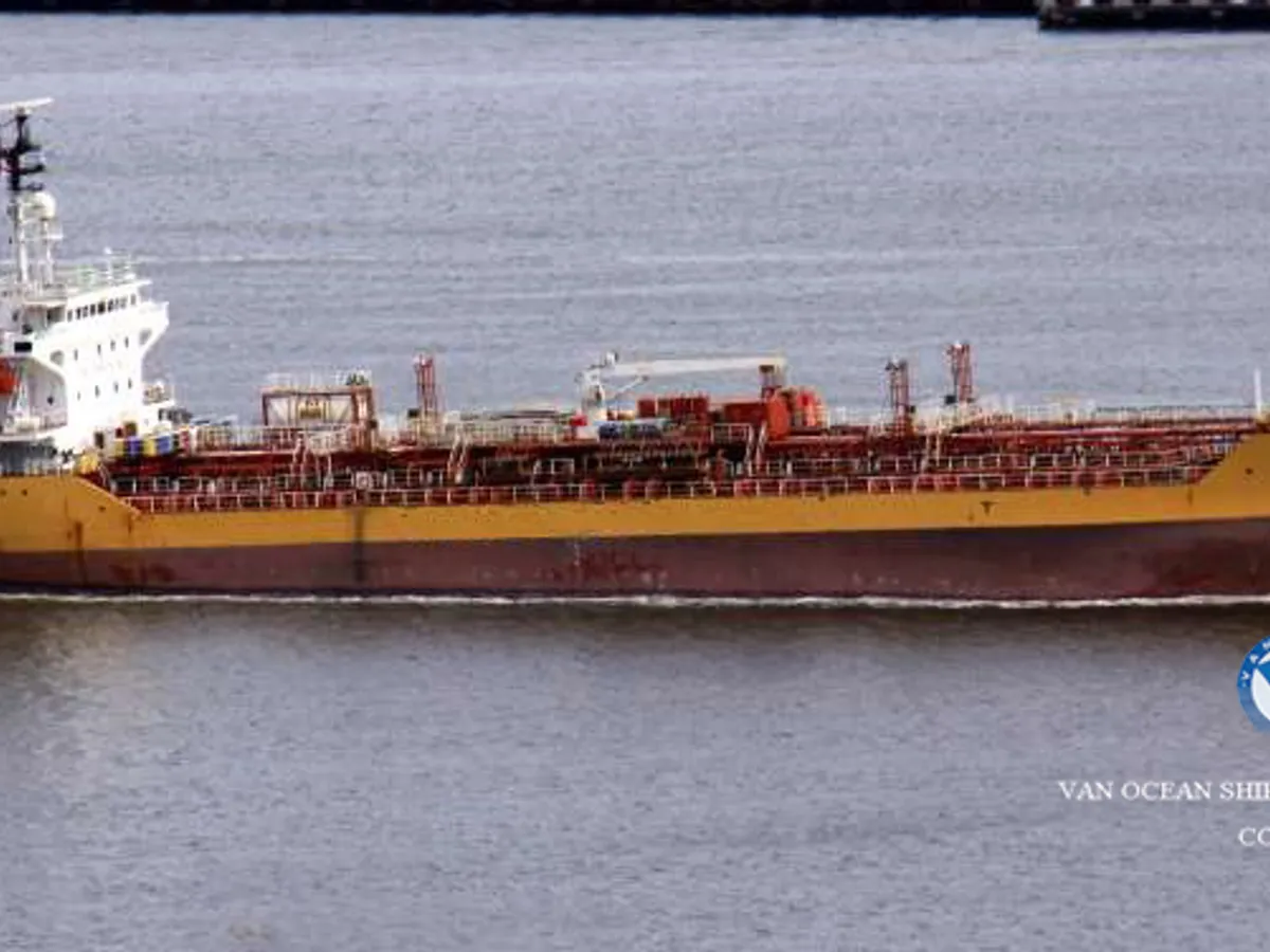 Kapal tanker minyak/bahan kimia kanggo didol