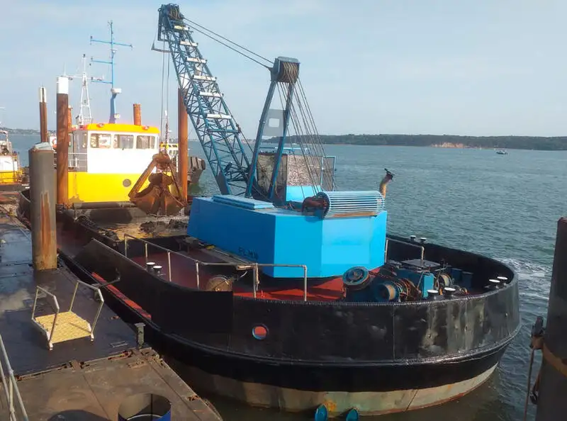 Kapal dredger kanggo didol