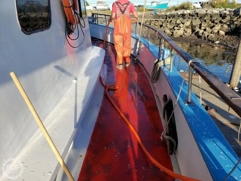 Kapal feri kanggo didol