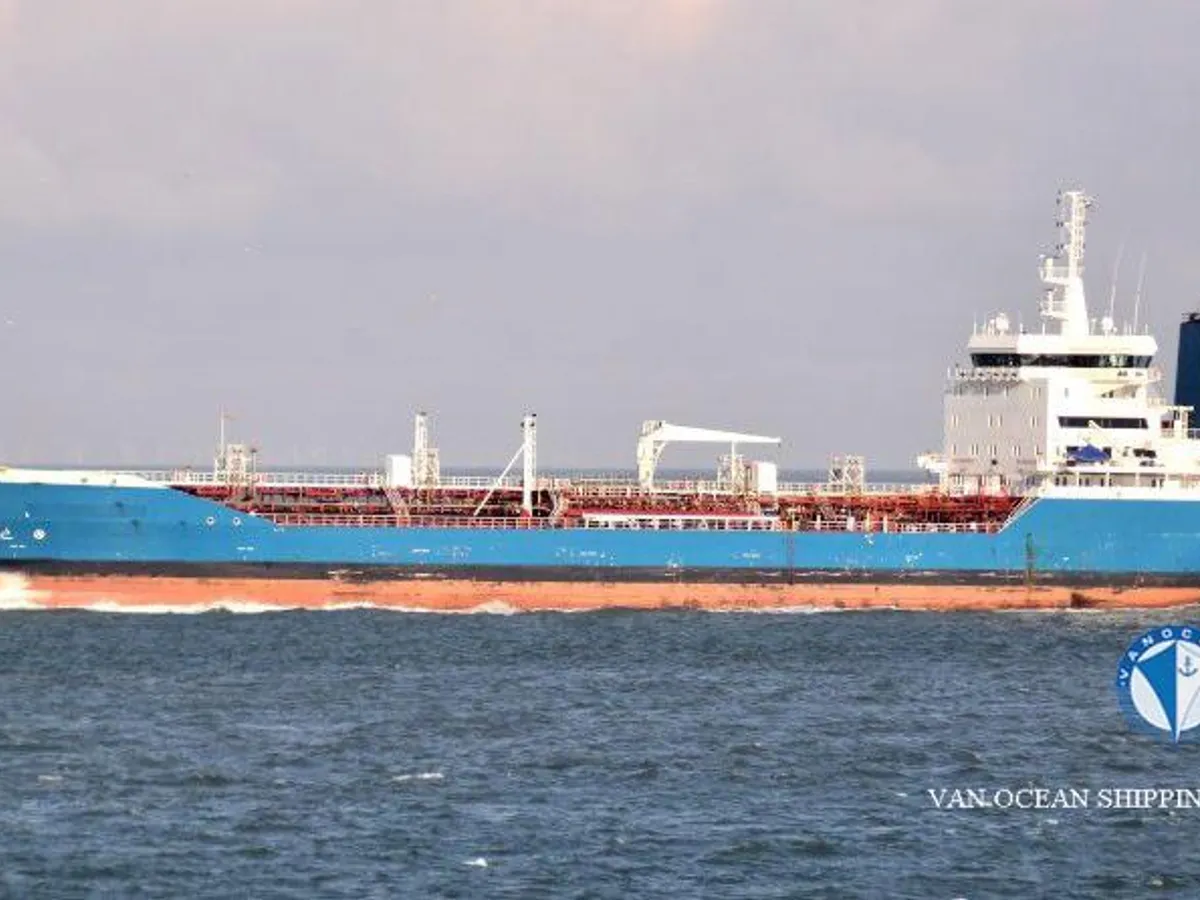 Kapal tanker minyak/bahan kimia kanggo didol