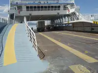 Kapal feri kanggo didol