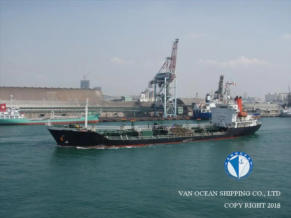 Kapal tanker minyak/bahan kimia kanggo didol