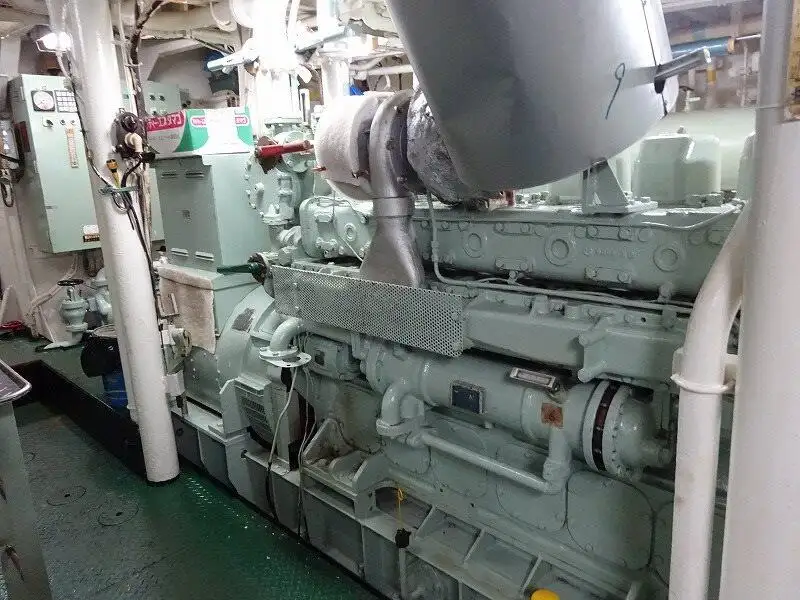 Kapal longliner kanggo didol