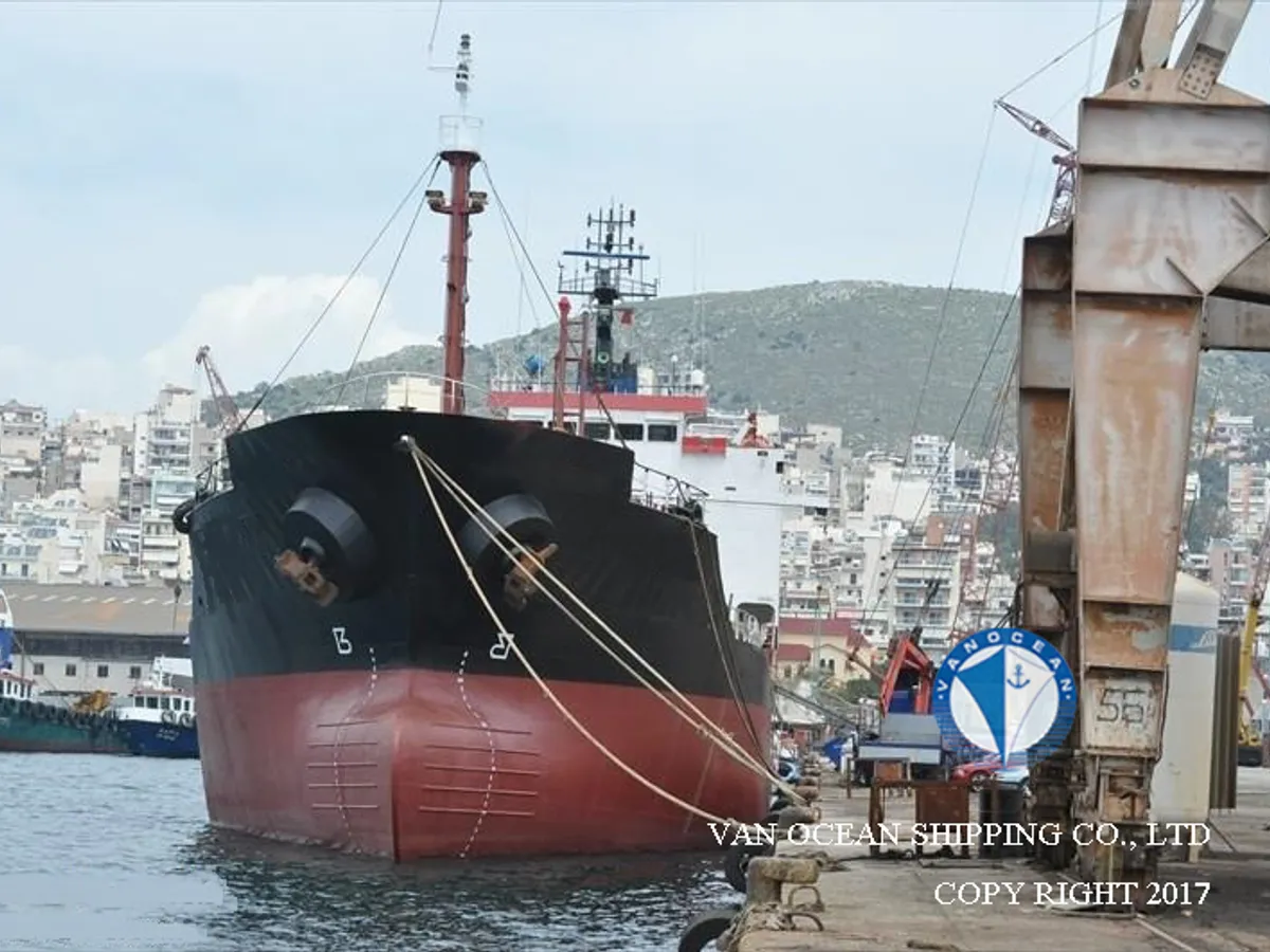 Kapal tanker minyak/bahan kimia kanggo didol
