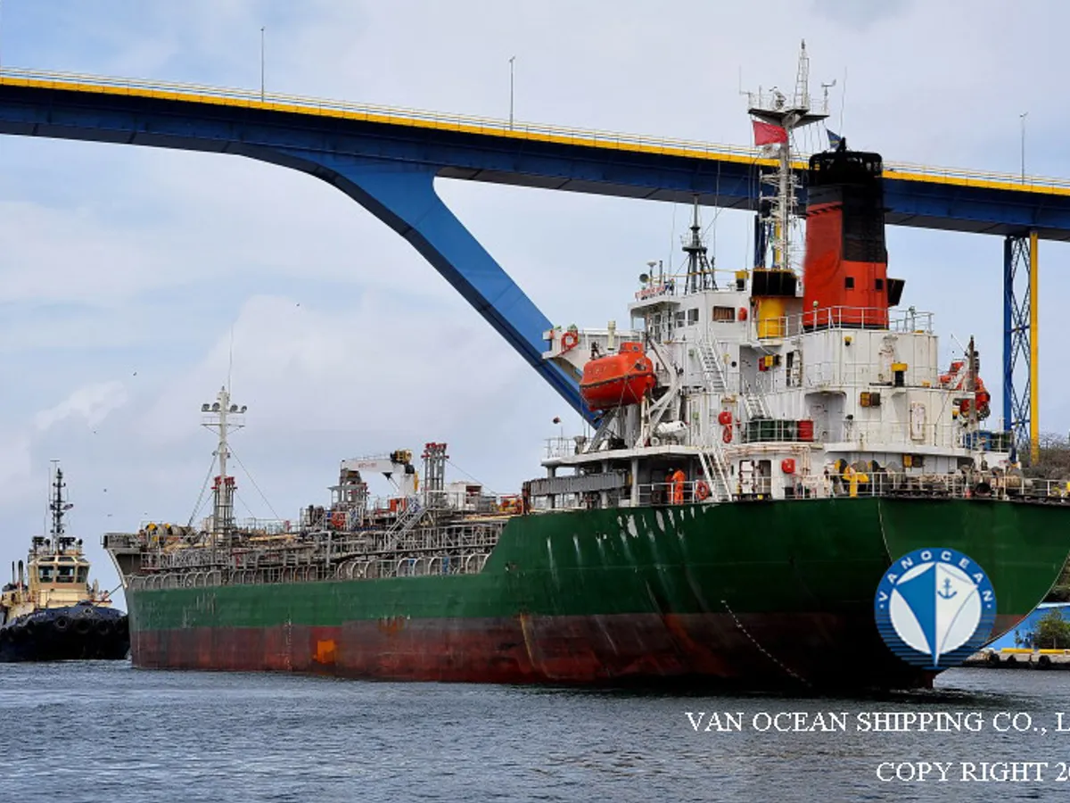 Kapal tanker minyak/bahan kimia kanggo didol