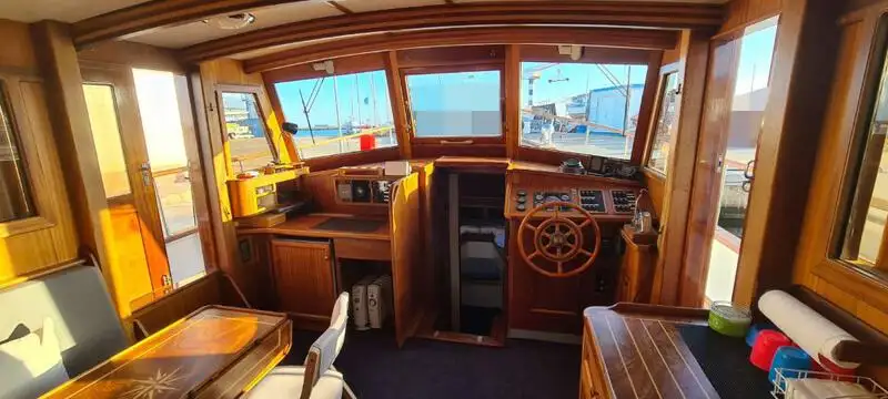 Kapal tanker minyak/bahan kimia kanggo didol