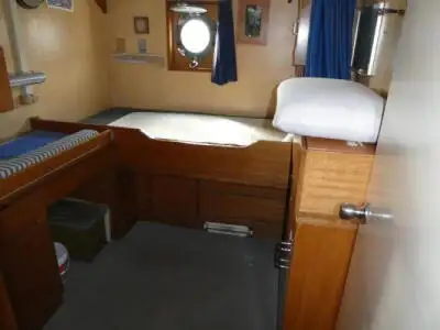 Kapal riset kanggo didol