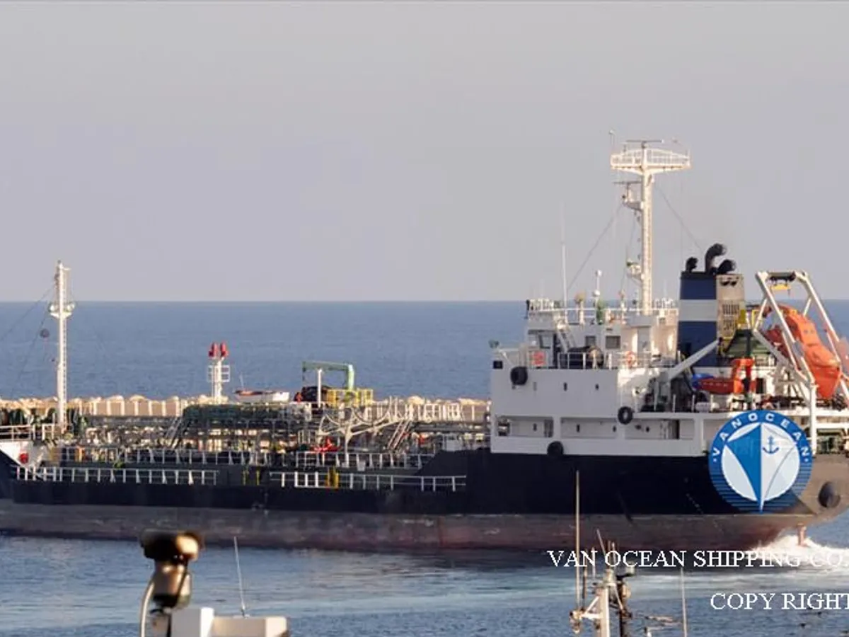 Kapal tanker minyak/bahan kimia kanggo didol