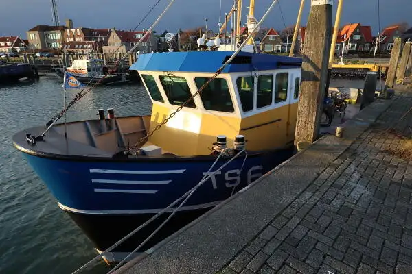 Kapal trawler kanggo didol