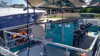 Kapal kontainer kanggo didol