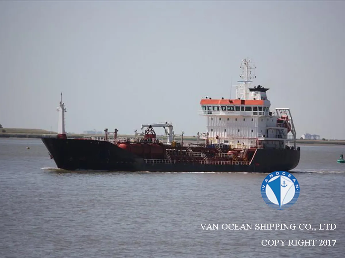 Kapal tanker minyak/bahan kimia kanggo didol