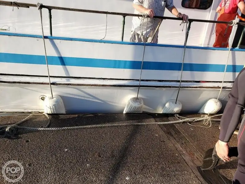 Kapal feri kanggo didol
