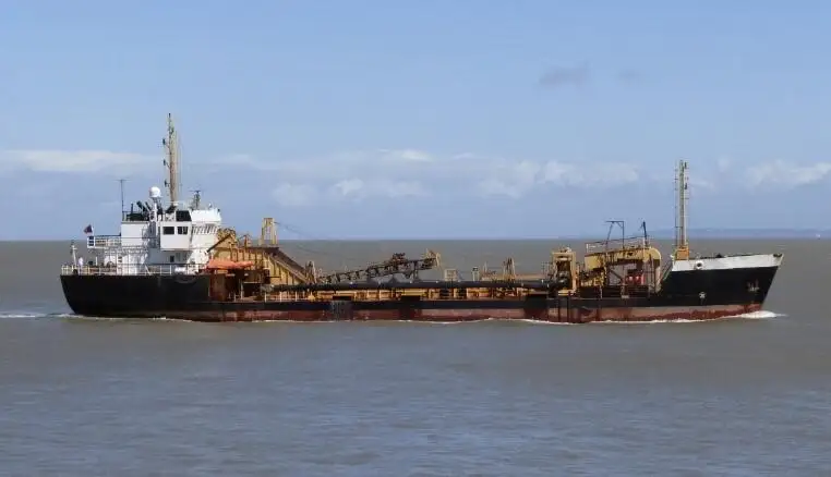 Kapal dredger kanggo didol