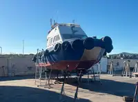 Kapal kerja kanggo didol