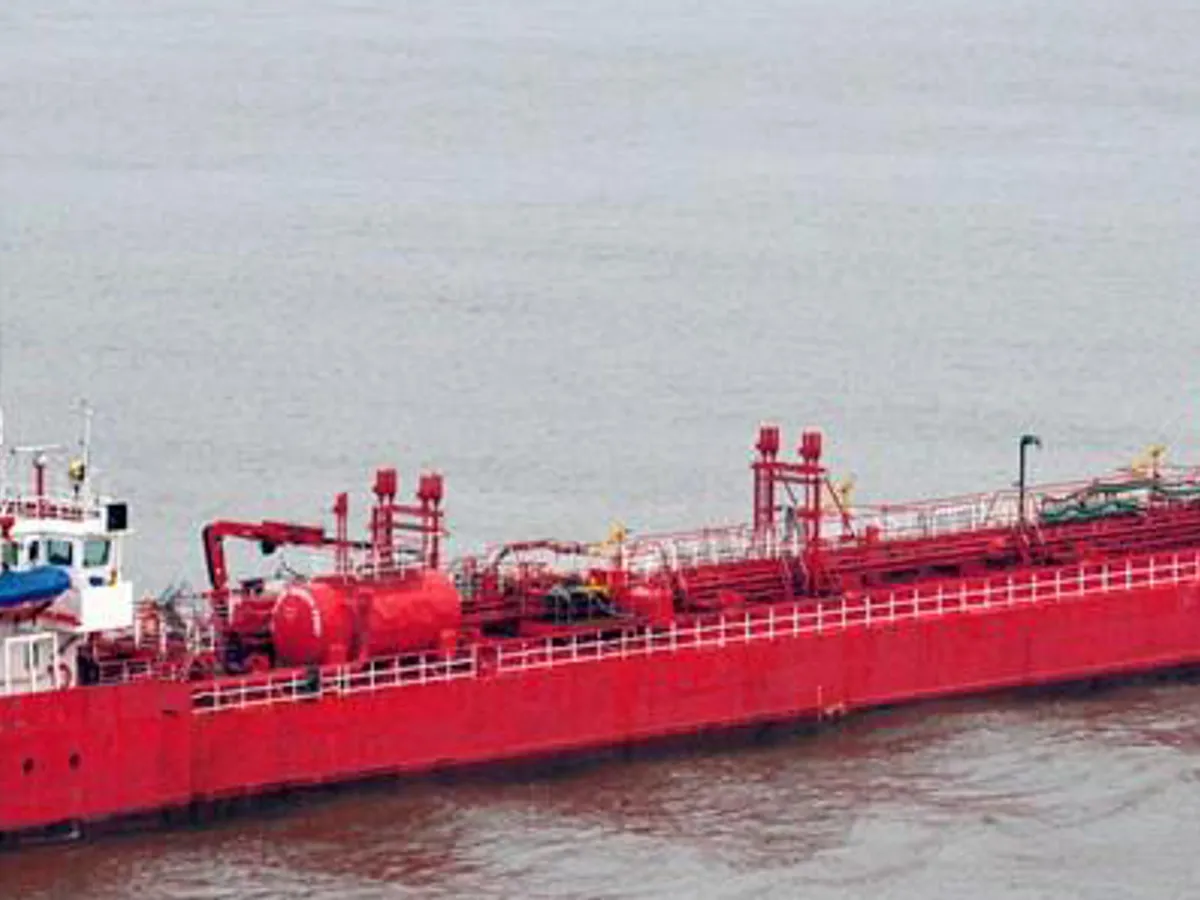 Kapal tanker minyak/bahan kimia kanggo didol
