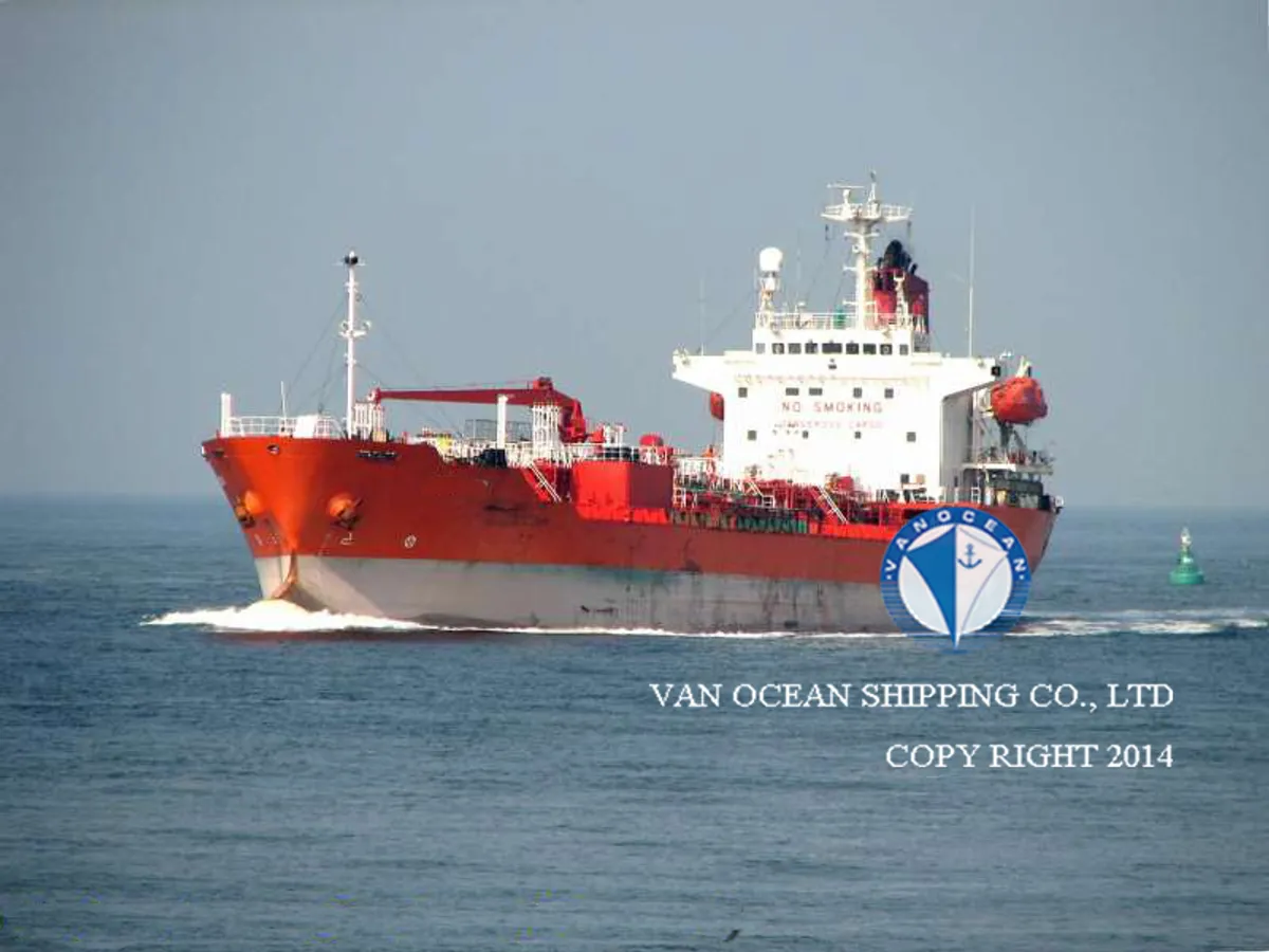 Kapal tanker minyak/bahan kimia kanggo didol