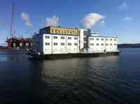 Floating hotel kanggo didol