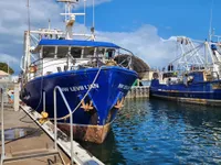 Kapal trawler kanggo didol