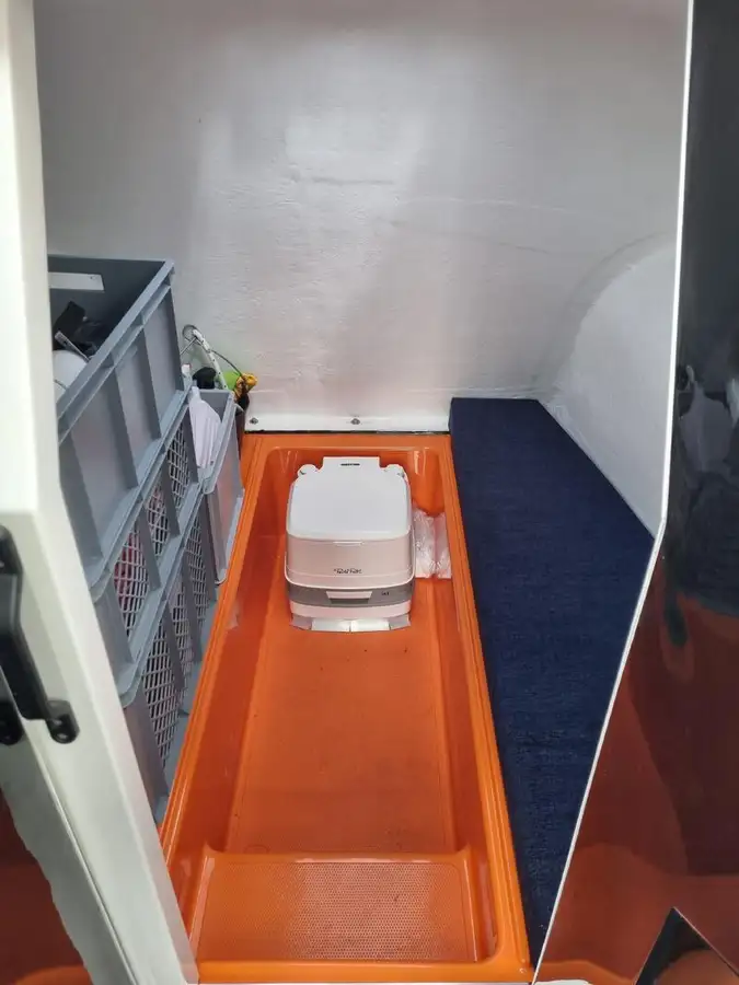 Kapal kontainer kanggo didol
