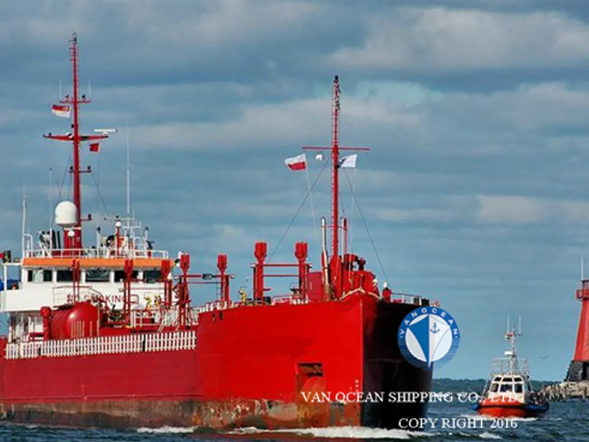 Kapal tanker minyak/bahan kimia kanggo didol