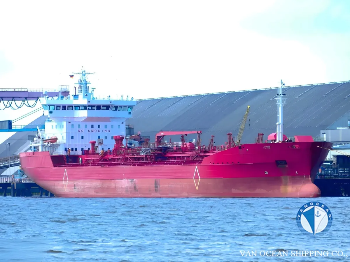 Kapal tanker minyak/bahan kimia kanggo didol