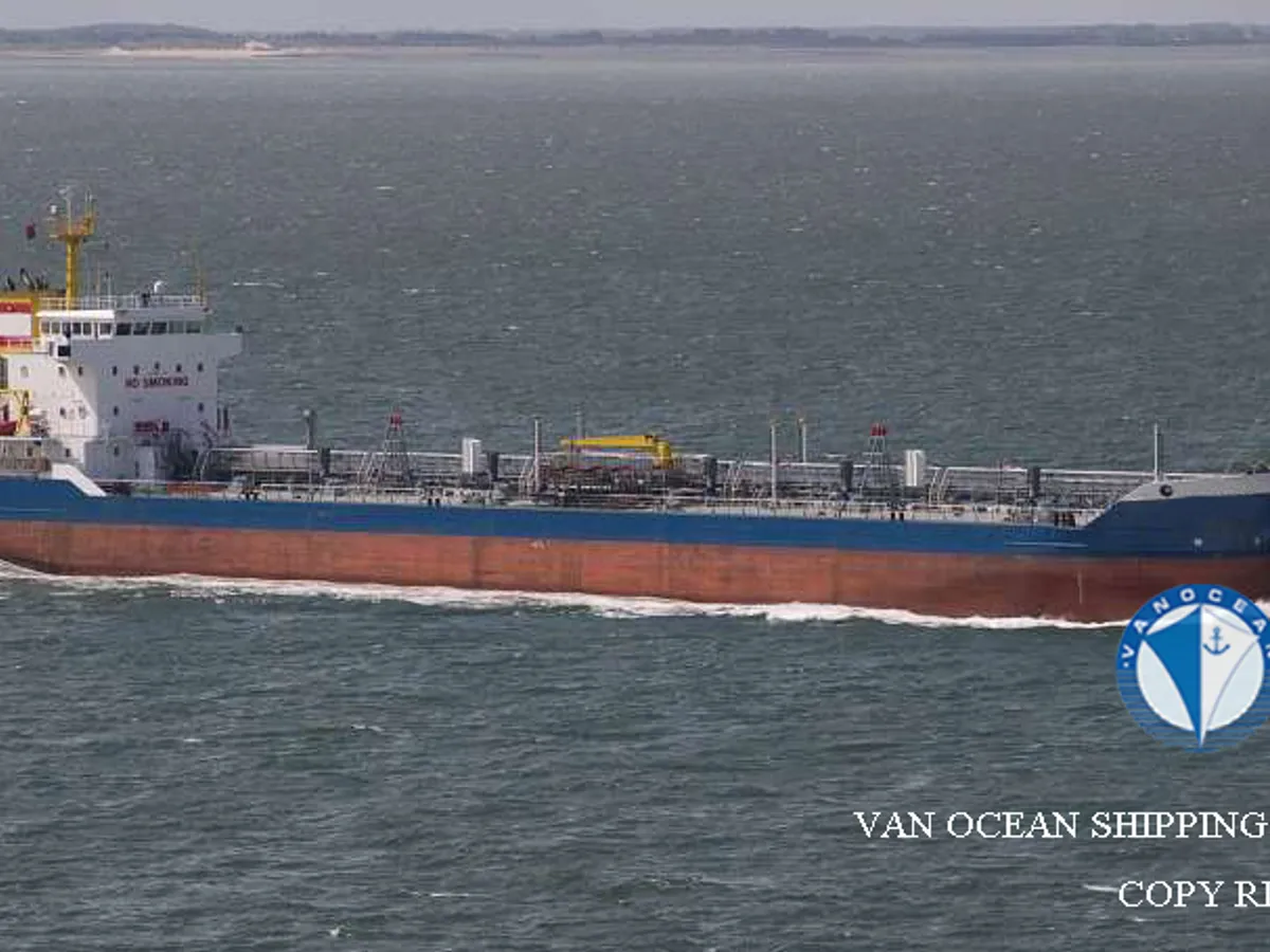 Kapal tanker minyak/bahan kimia kanggo didol