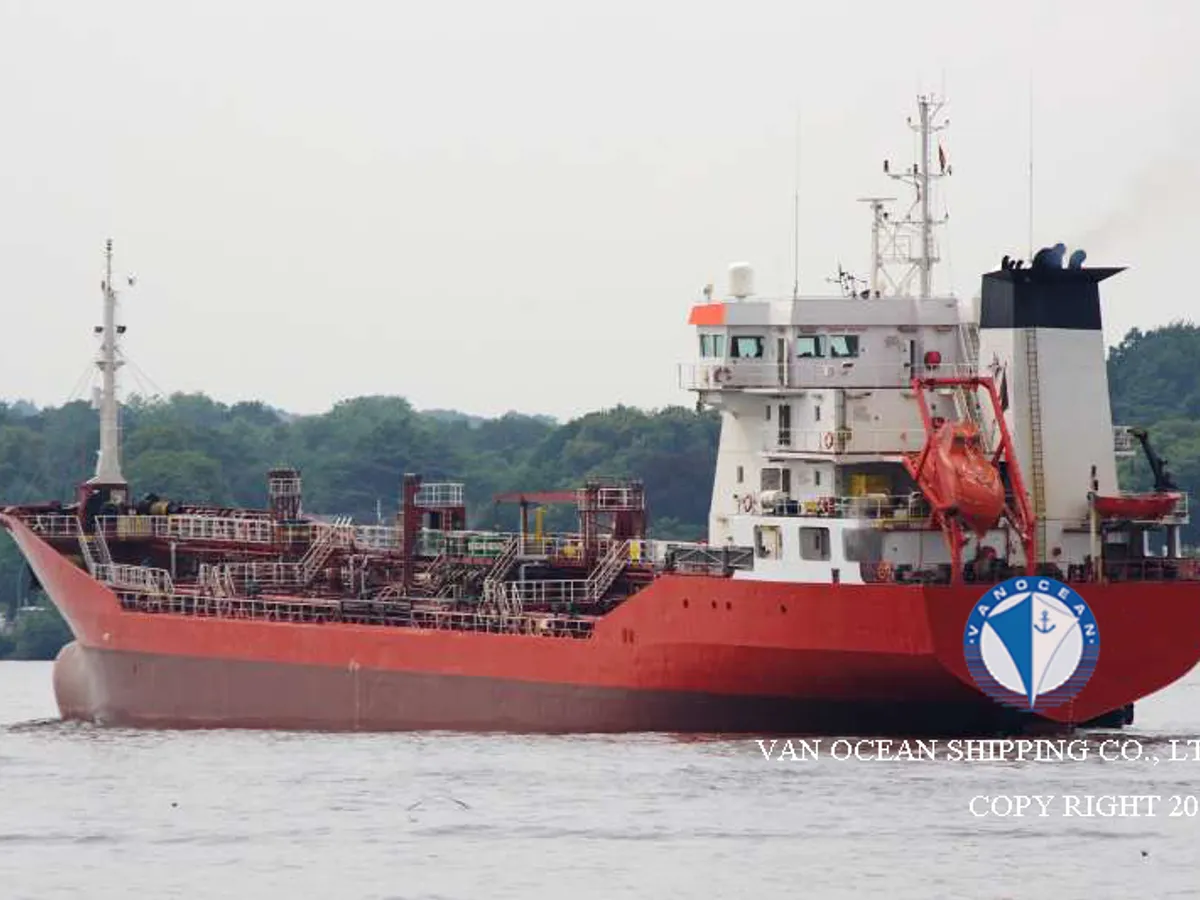 Kapal tanker minyak/bahan kimia kanggo didol